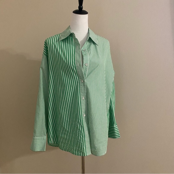 cabi NWT Dad Short, Green and White, SMALL, Spring 2023 - Picture 8 of 11